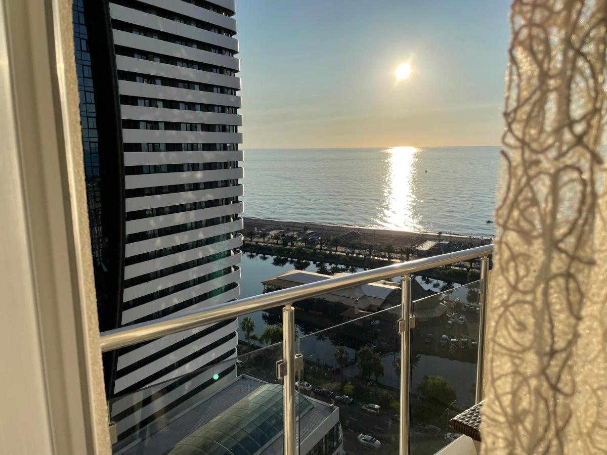 Roini Apartment Batumi Zewnętrze zdjęcie