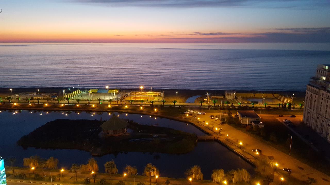 Roini Apartment Batumi Zewnętrze zdjęcie