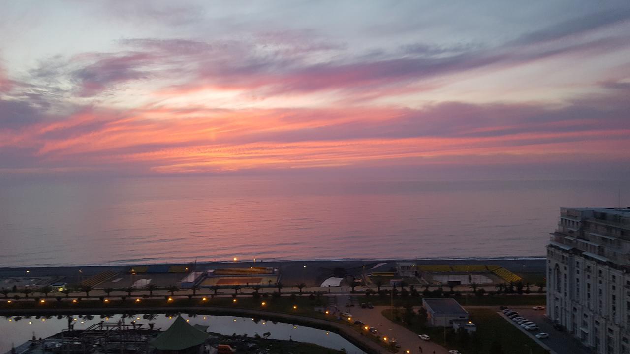 Roini Apartment Batumi Zewnętrze zdjęcie