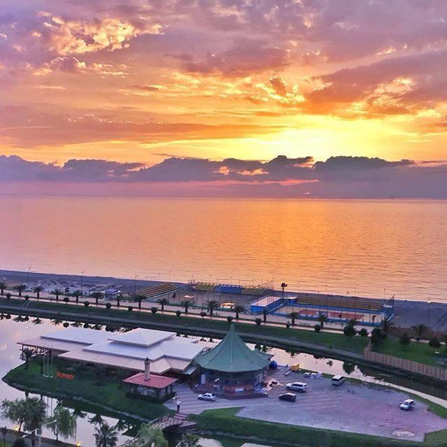 Roini Apartment Batumi Zewnętrze zdjęcie