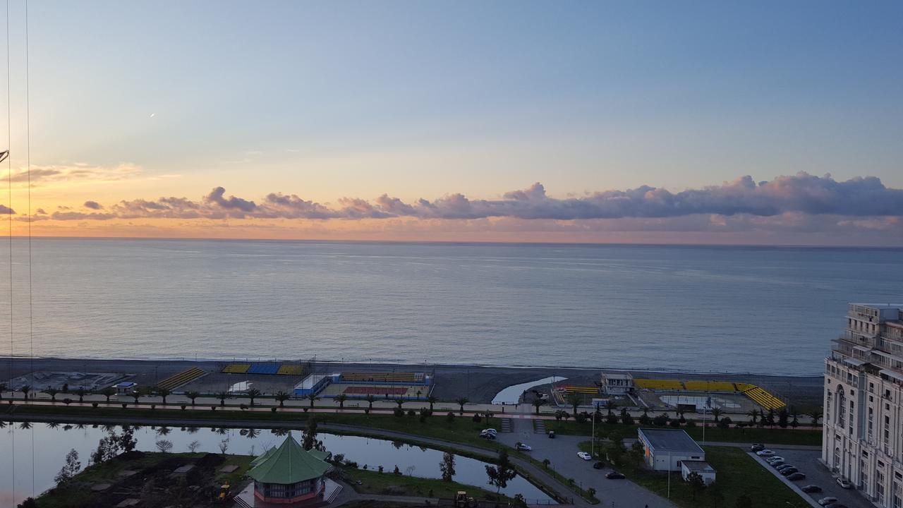Roini Apartment Batumi Zewnętrze zdjęcie